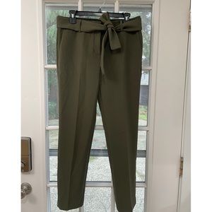 Ann Taylor Pant in Olive Green
